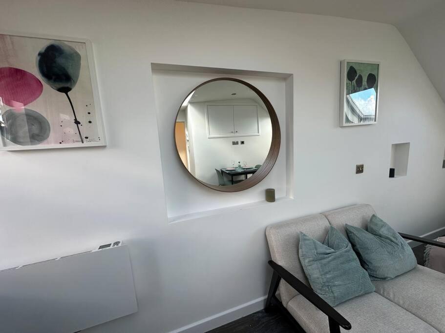 Lovely New Decor Studio - 4 The Southwell ลอนดอน ภายนอก รูปภาพ